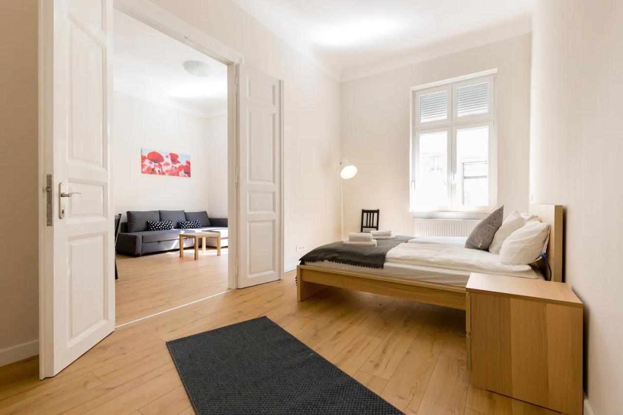 Kresz Geza 29 Westend Station 2 Bedrooms+Living Ac Budapest Luaran gambar