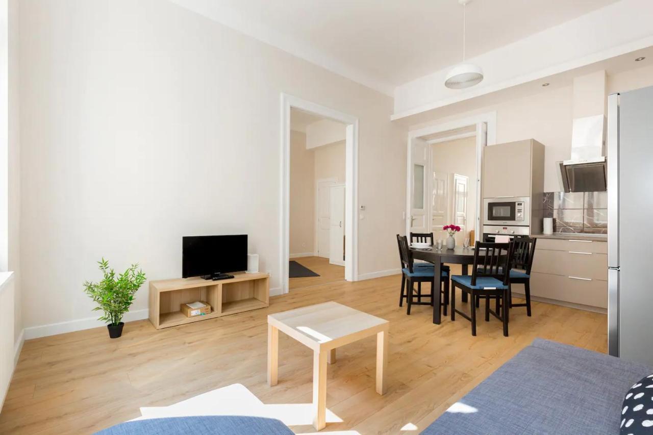 Kresz Geza 29 Westend Station 2 Bedrooms+Living Ac Budapest Luaran gambar