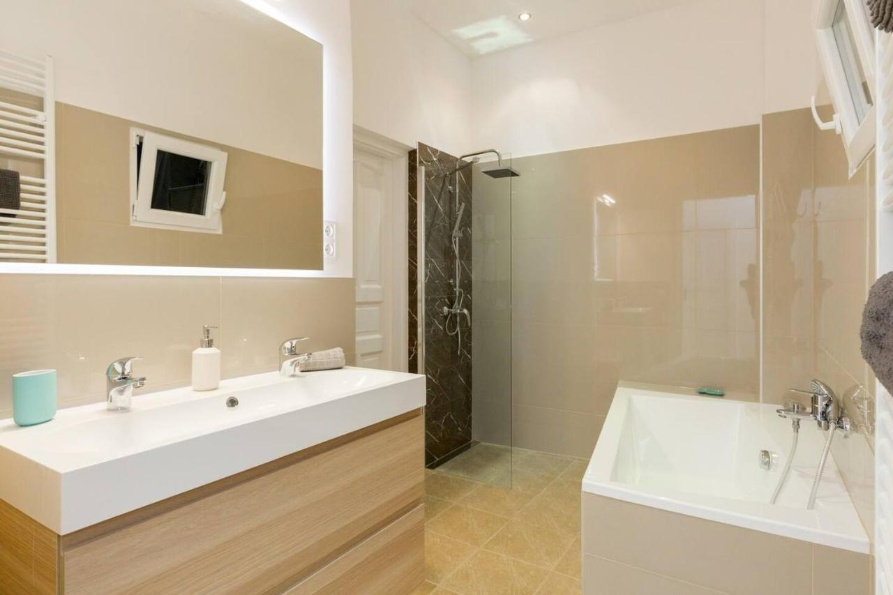 Kresz Geza 29 Westend Station 2 Bedrooms+Living Ac Budapest Luaran gambar