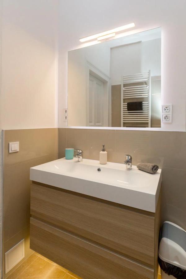 Kresz Geza 29 Westend Station 2 Bedrooms+Living Ac Budapest Luaran gambar
