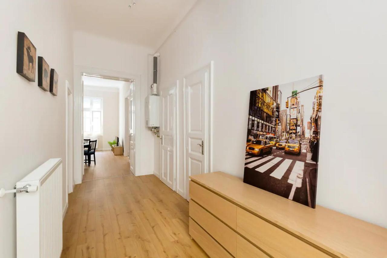 Kresz Geza 29 Westend Station 2 Bedrooms+Living Ac Budapest Luaran gambar